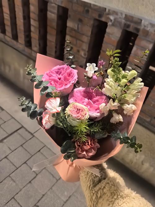 藏在社区里的宝藏花店
